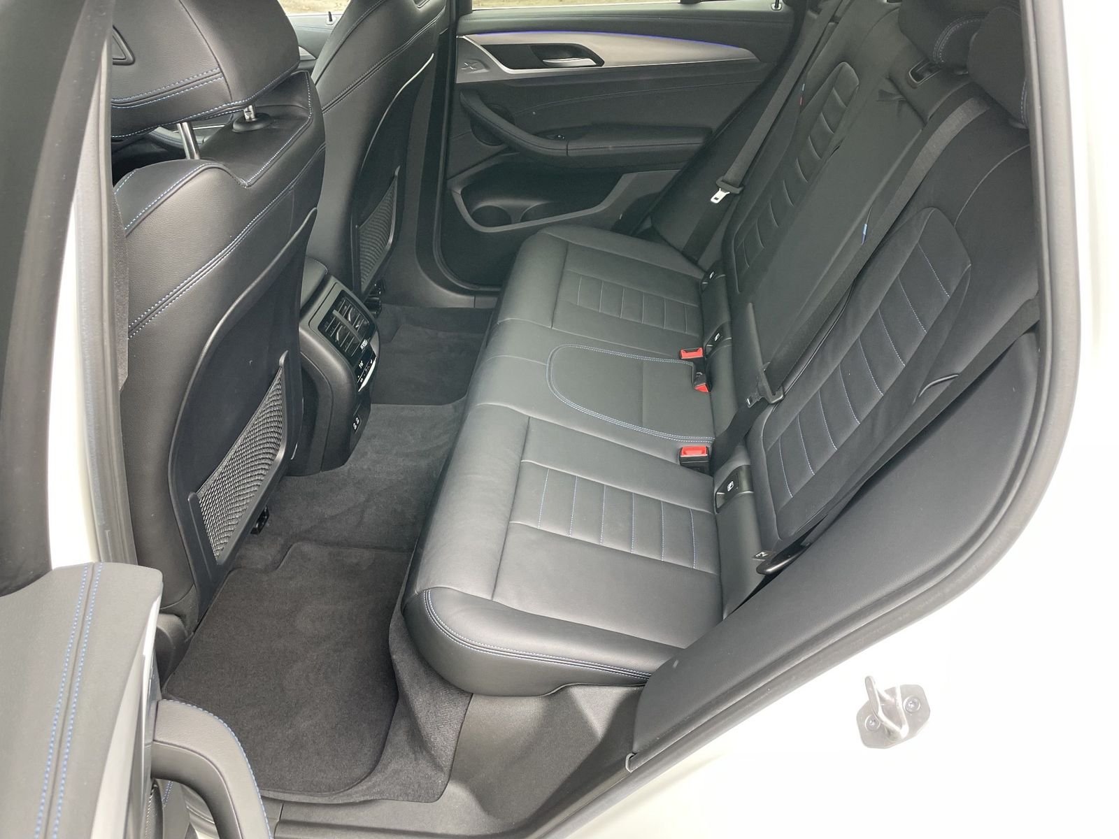 BMW X3 xDrive30d A M-Sport Navi|MFL|PDC|AHK|SHZ|Lede foto 10