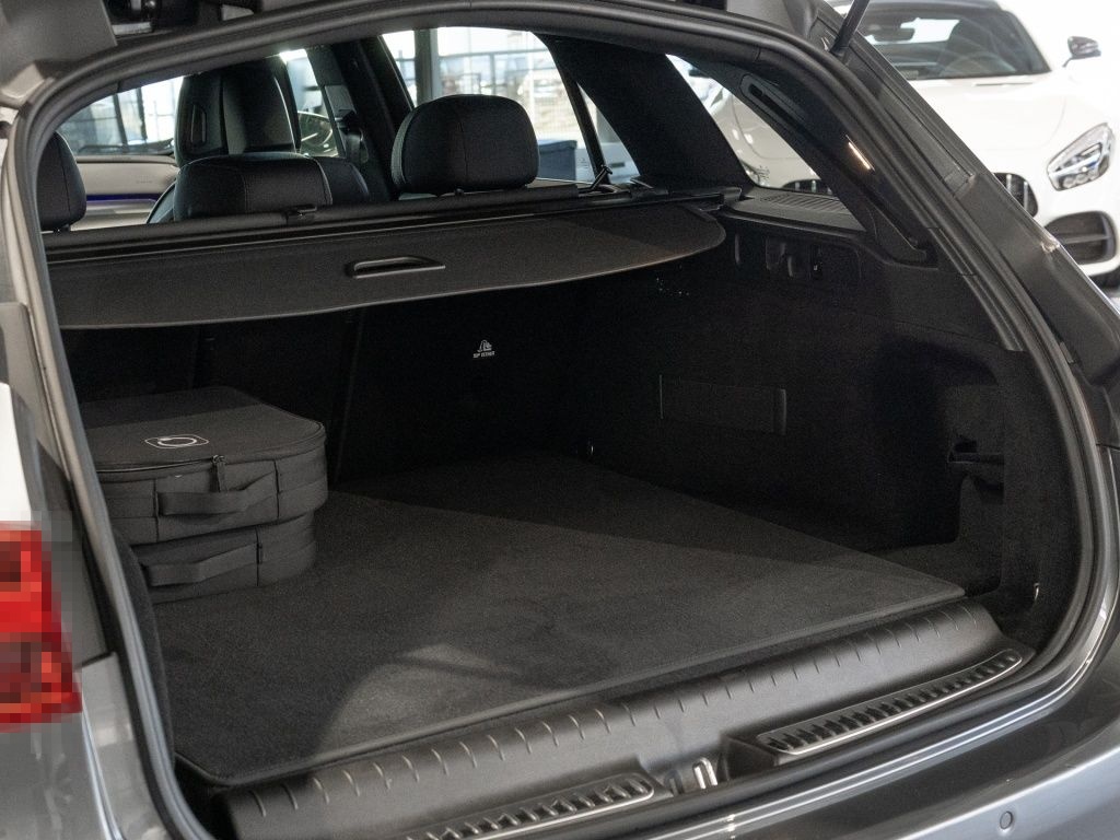 Mercedes-Benz C 300 e T // AVANTGARDE MEMO AHK DISTR KAMERA foto 9