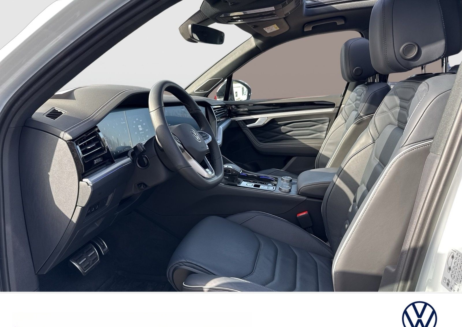Volkswagen Touareg V6 3.0 TDI 4MOTION R-LINE BLACKSTYLE DYN foto 5