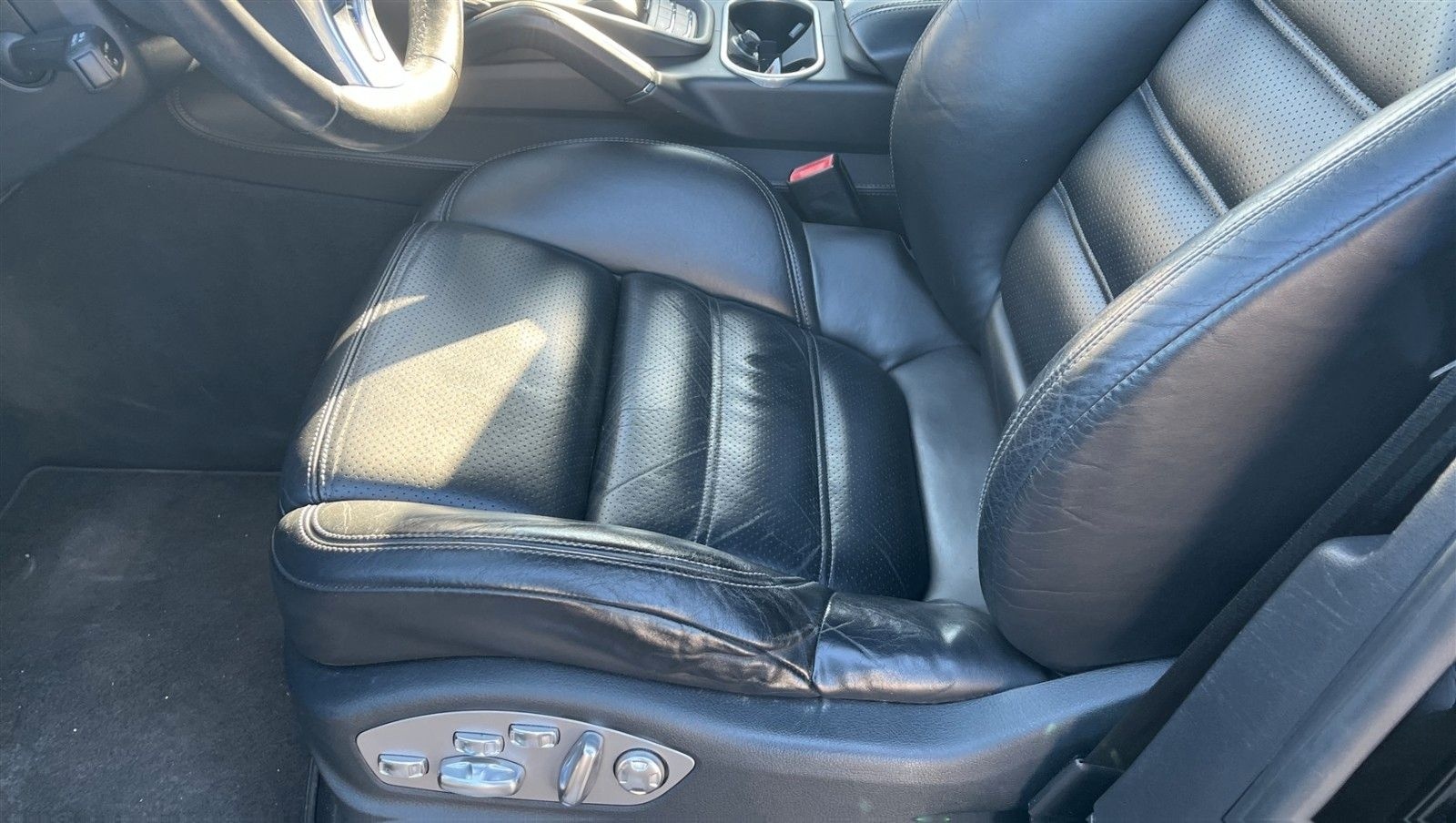 Porsche Cayenne Turbo 4.8L (Schwarz/Schwarz) foto 17