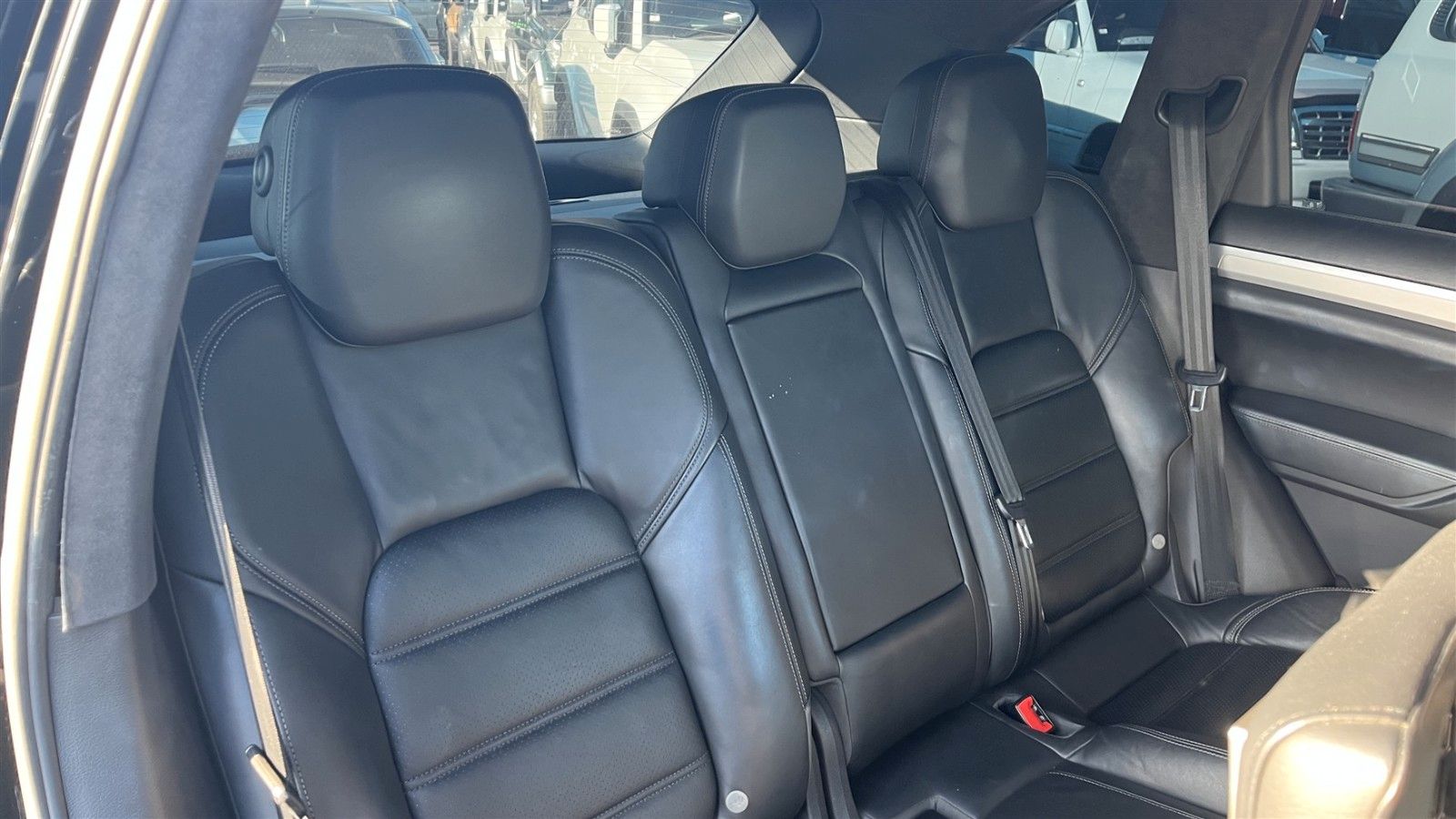 Porsche Cayenne Turbo 4.8L (Schwarz/Schwarz) foto 26