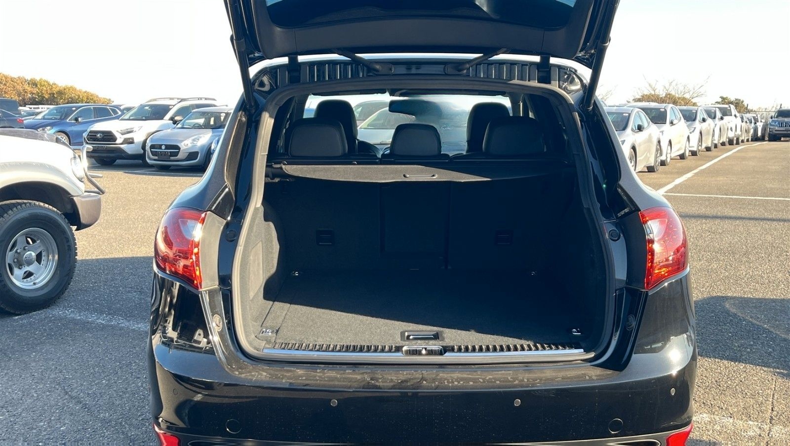 Porsche Cayenne Turbo 4.8L (Schwarz/Schwarz) foto 33