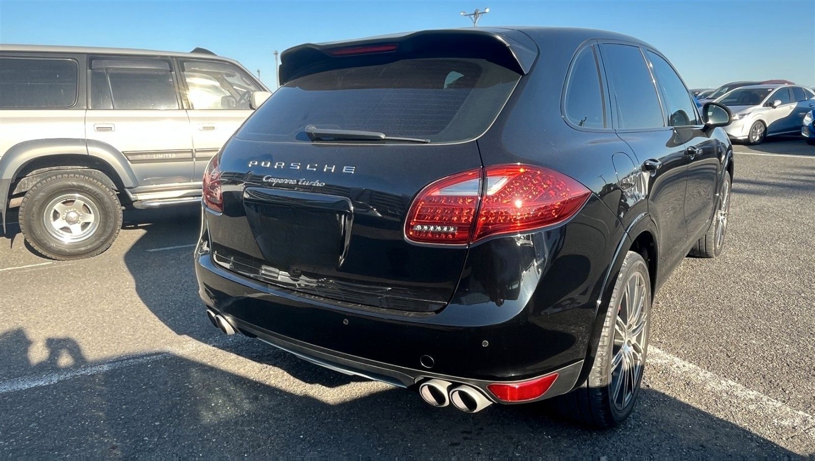Porsche Cayenne Turbo 4.8L (Schwarz/Schwarz) foto 6