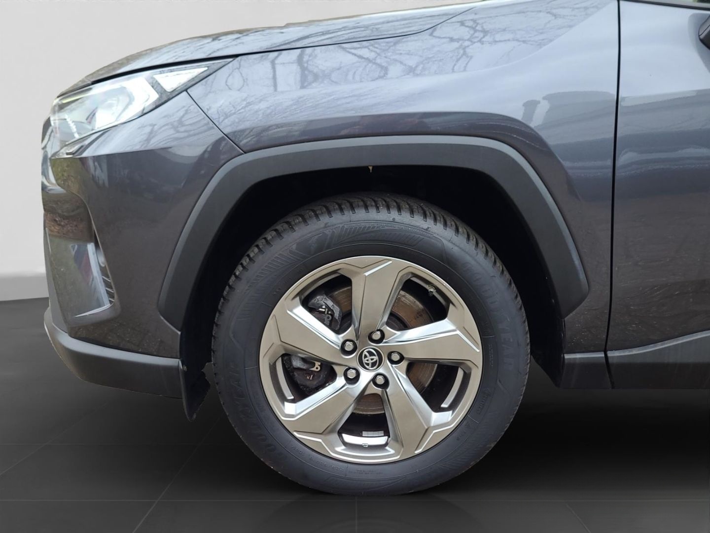 Toyota RAV 4 2.0 Club 4x2 AHK abnehmbar Heckklappe elek foto 15