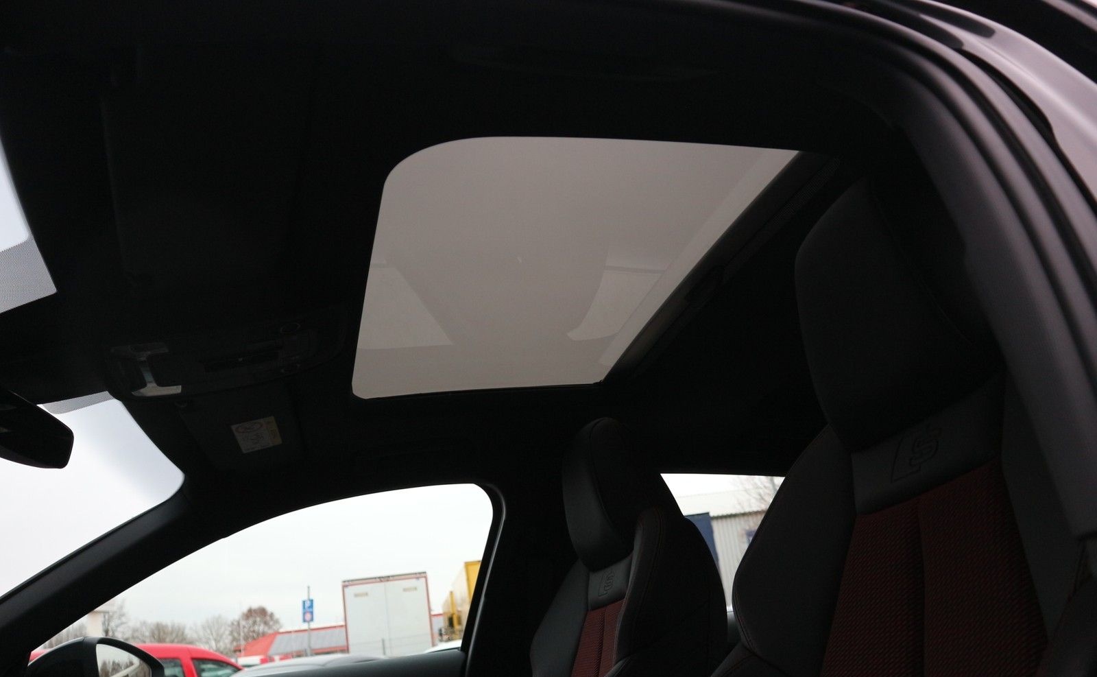 Audi S3 Sportback 2,0TFSI Quattro +VC+Pano+Navi+LED foto 11