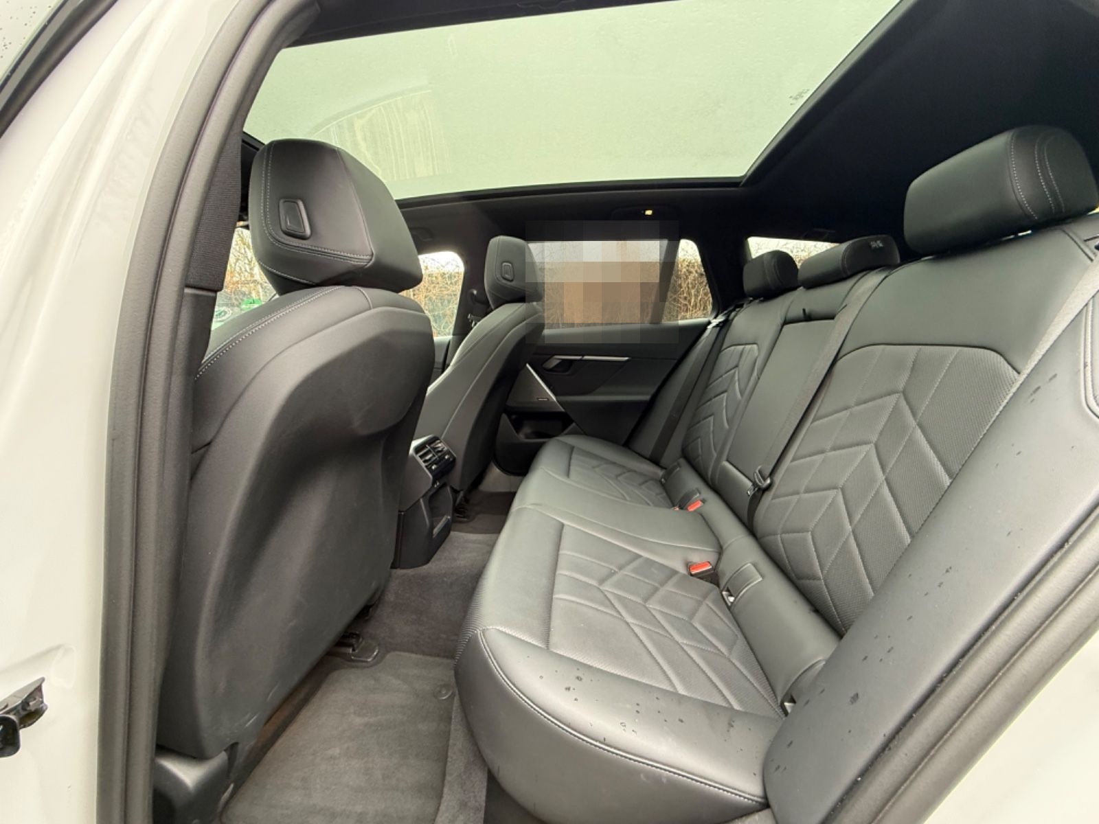 BMW 520 5 Touring 520 d xDrive M Sport PANO 1ERH LED foto 14