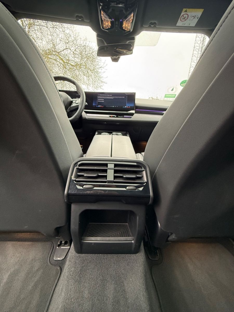 BMW 520 5 Touring 520 d xDrive M Sport PANO 1ERH LED foto 15