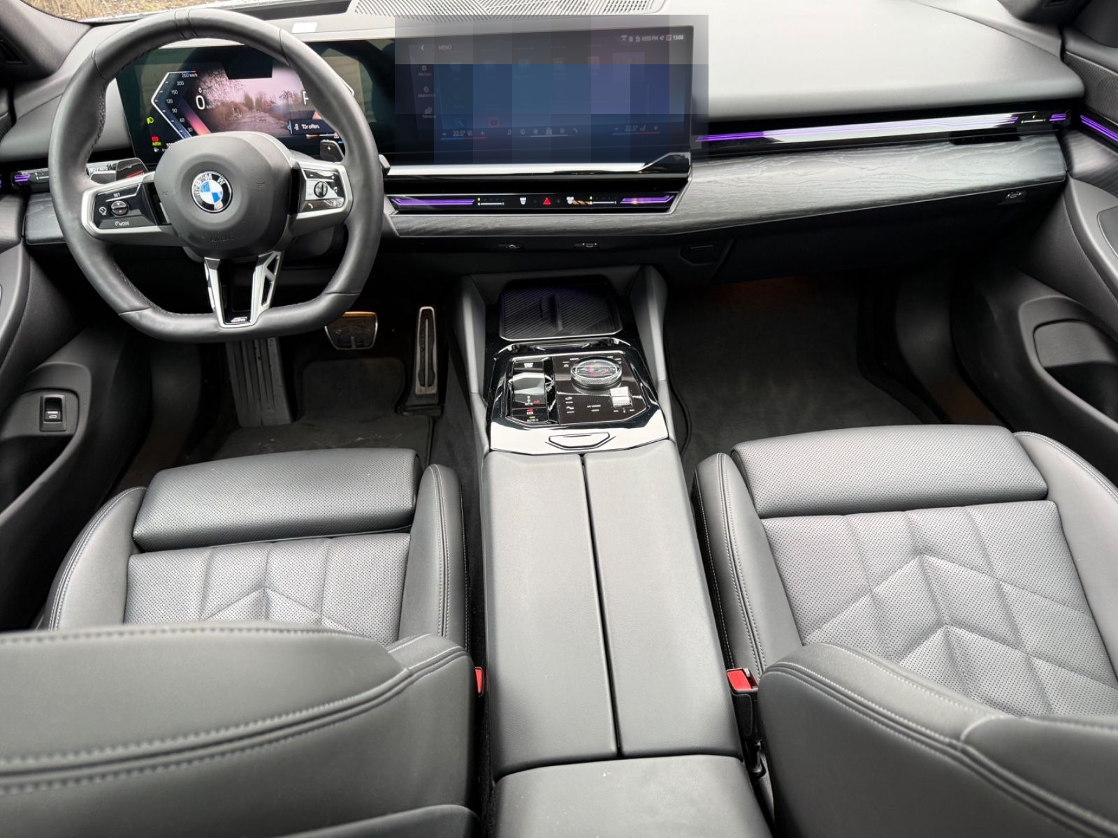 BMW 520 5 Touring 520 d xDrive M Sport PANO 1ERH LED foto 17