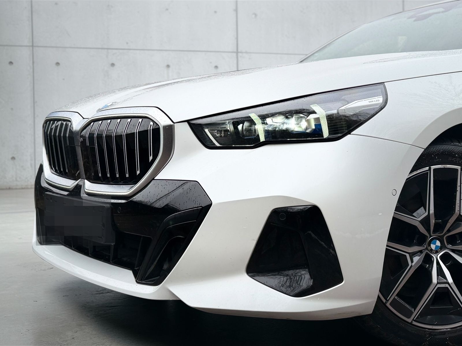 BMW 520 5 Touring 520 d xDrive M Sport PANO 1ERH LED foto 4