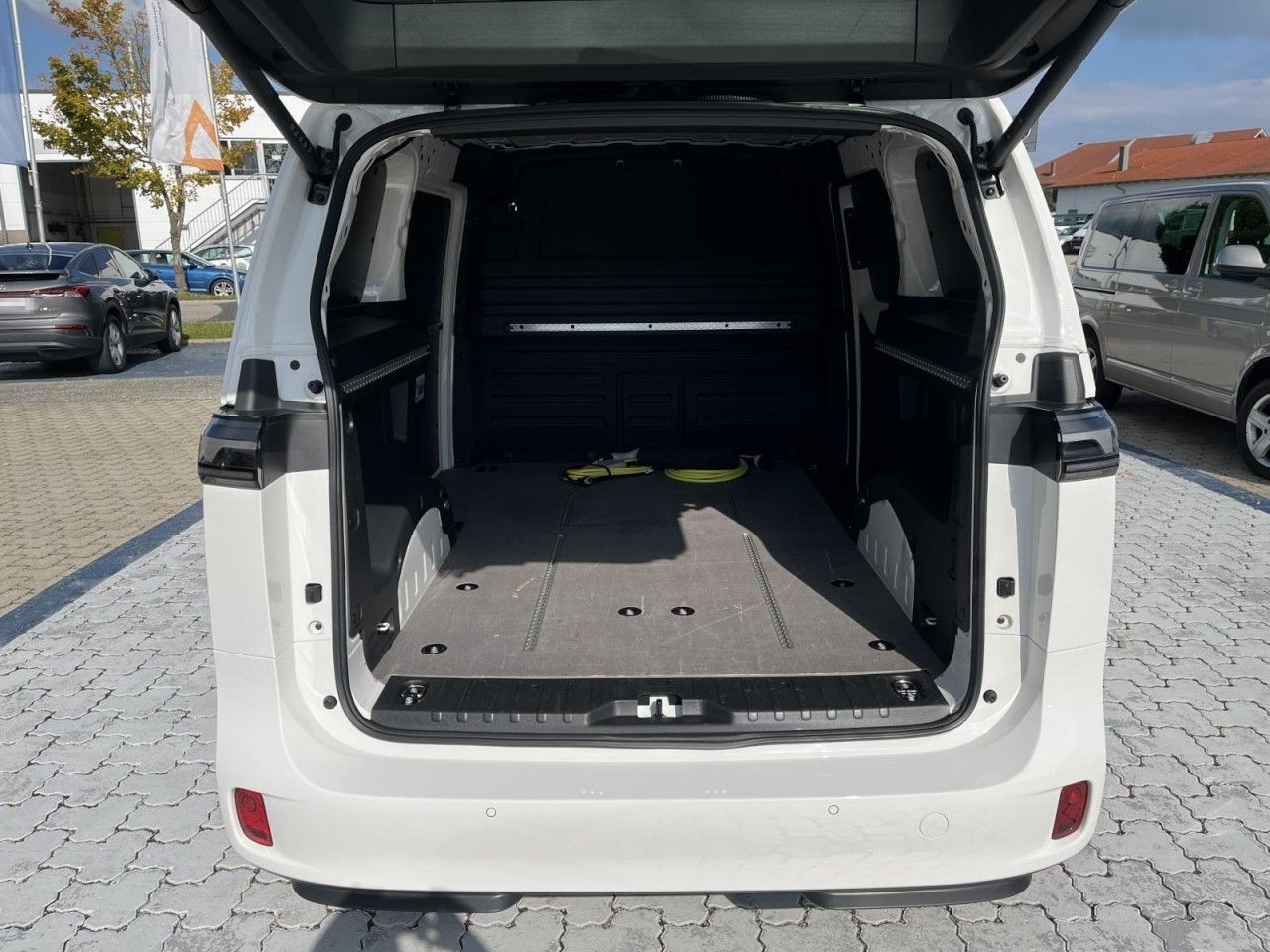 Volkswagen ID.Buzz Cargo KR (Rear View,AHK,Fahrer-Assistenz foto 6