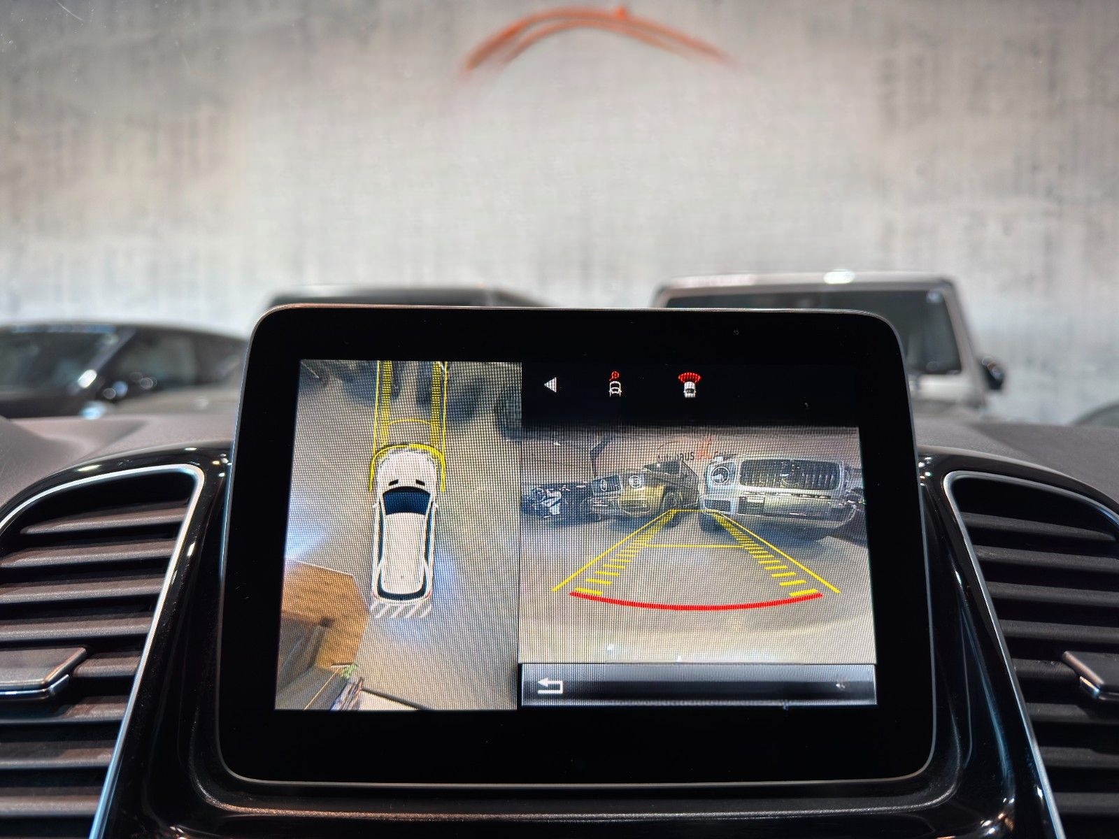 Mercedes-Benz GLE 400/4Matic/AMG/PANO/LED/360*/SERVVOLL/ACC/TV foto 13