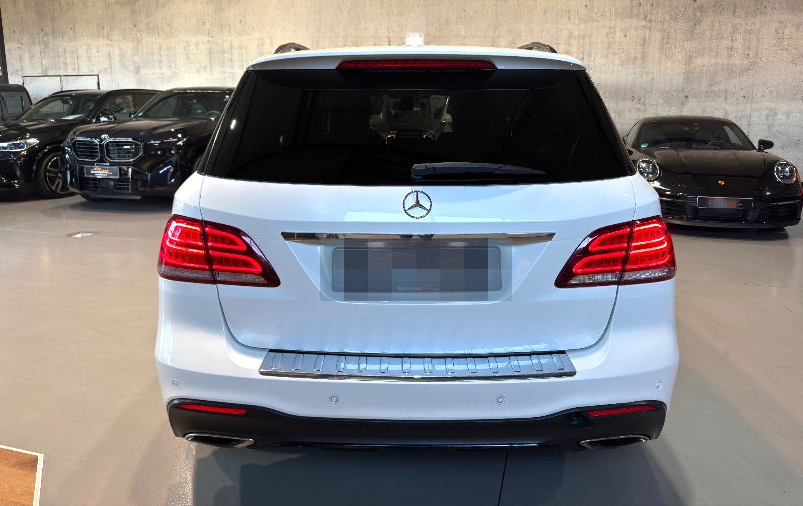 Mercedes-Benz GLE 400/4Matic/AMG/PANO/LED/360*/SERVVOLL/ACC/TV foto 4