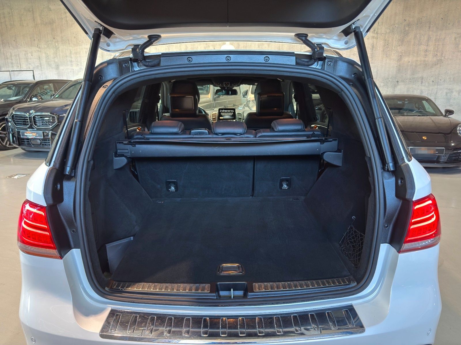 Mercedes-Benz GLE 400/4Matic/AMG/PANO/LED/360*/SERVVOLL/ACC/TV foto 5