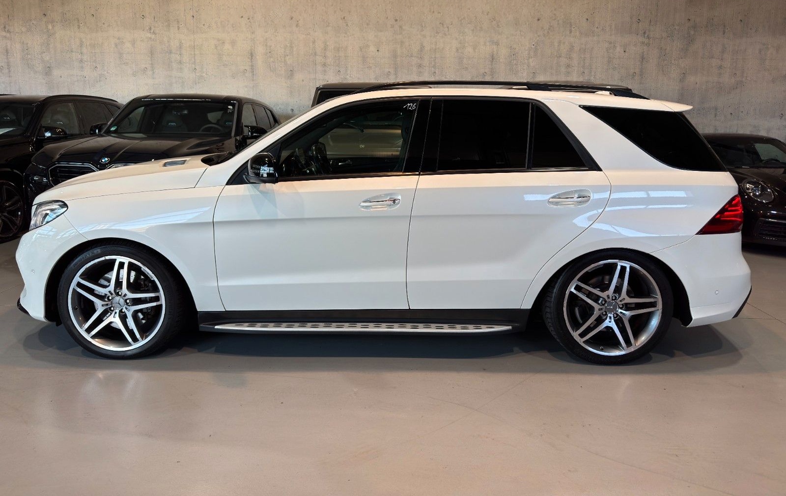 Mercedes-Benz GLE 400/4Matic/AMG/PANO/LED/360*/SERVVOLL/ACC/TV foto 6