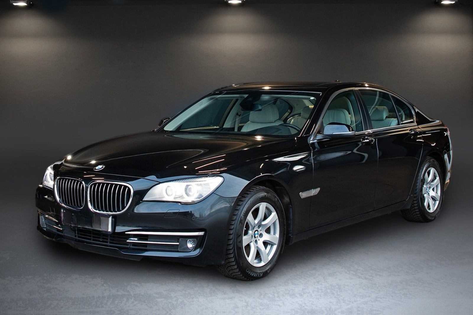 BMW 730d xDrive AHK HUD - TOP Ausstattung Unfallfrei foto 2
