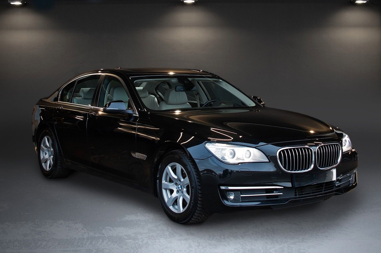 BMW 730d xDrive AHK HUD - TOP Ausstattung Unfallfrei foto 3