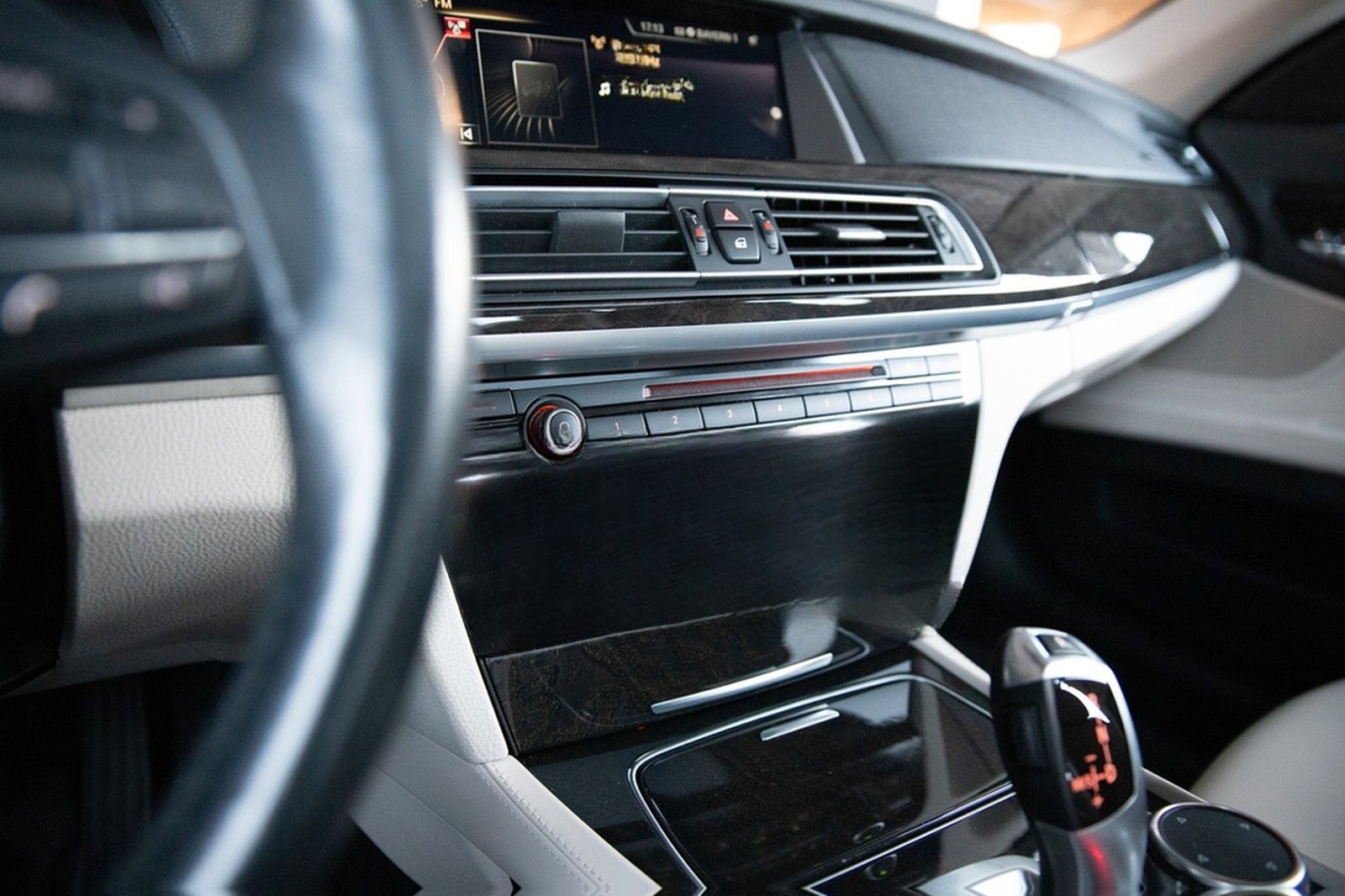 BMW 730d xDrive AHK HUD - TOP Ausstattung Unfallfrei foto 33