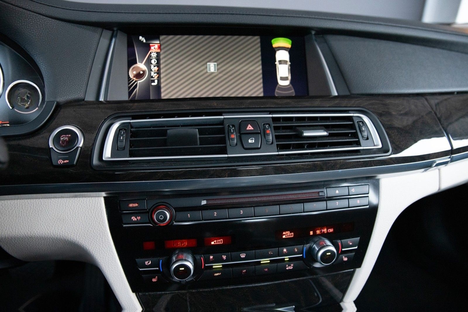 BMW 730d xDrive AHK HUD - TOP Ausstattung Unfallfrei foto 35