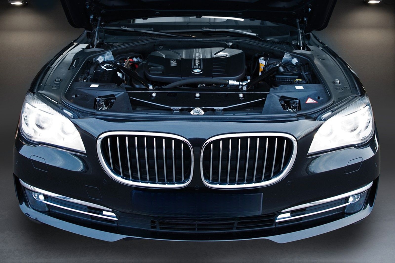 BMW 730d xDrive AHK HUD - TOP Ausstattung Unfallfrei foto 6