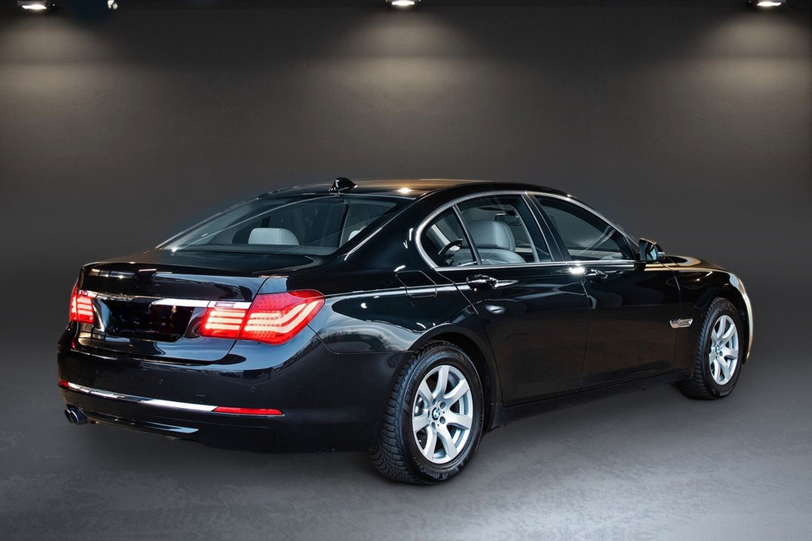 BMW 730d xDrive AHK HUD - TOP Ausstattung Unfallfrei foto 8