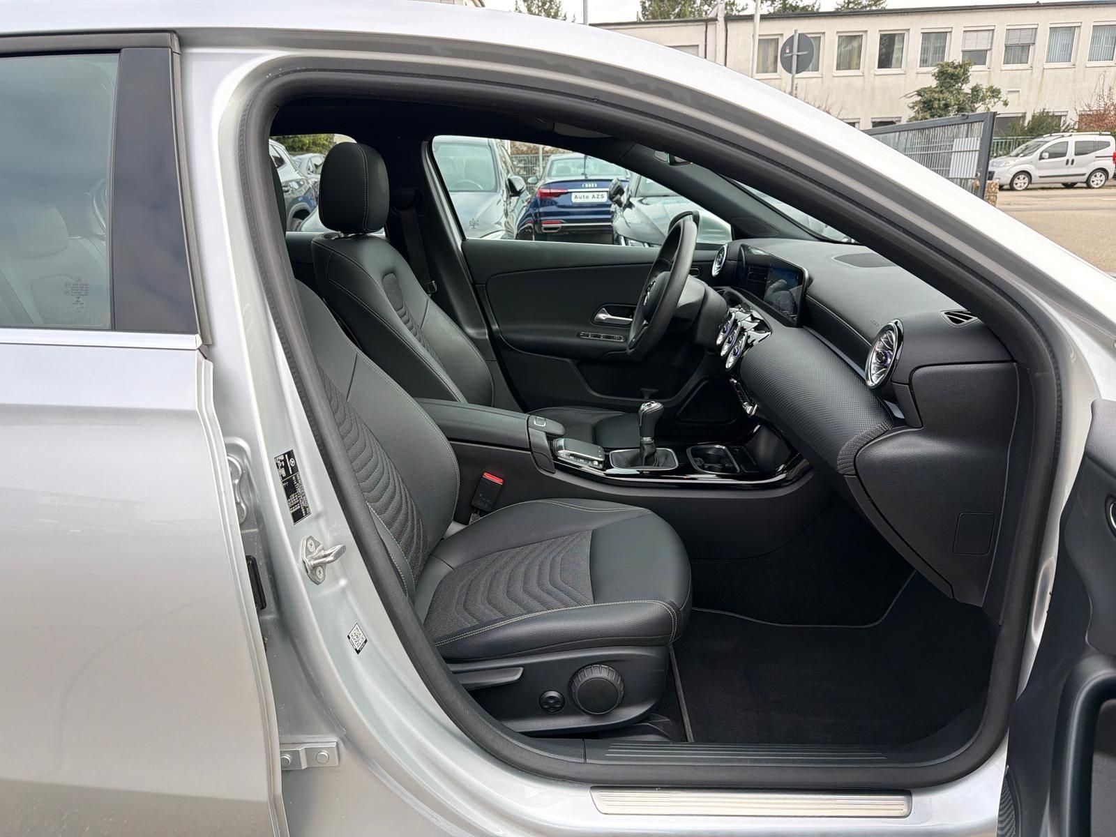 Mercedes-Benz A 200 CDI/1.Hd/AMBIENTE/NAVI/CAM/PANO/SHZ/LED foto 20