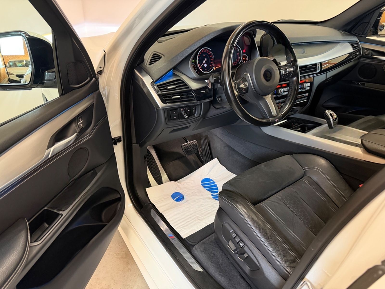 BMW X5 xDrive 30d M-Paket/PANO/AHK/HUD/HiFi/R-KAM/SH foto 11