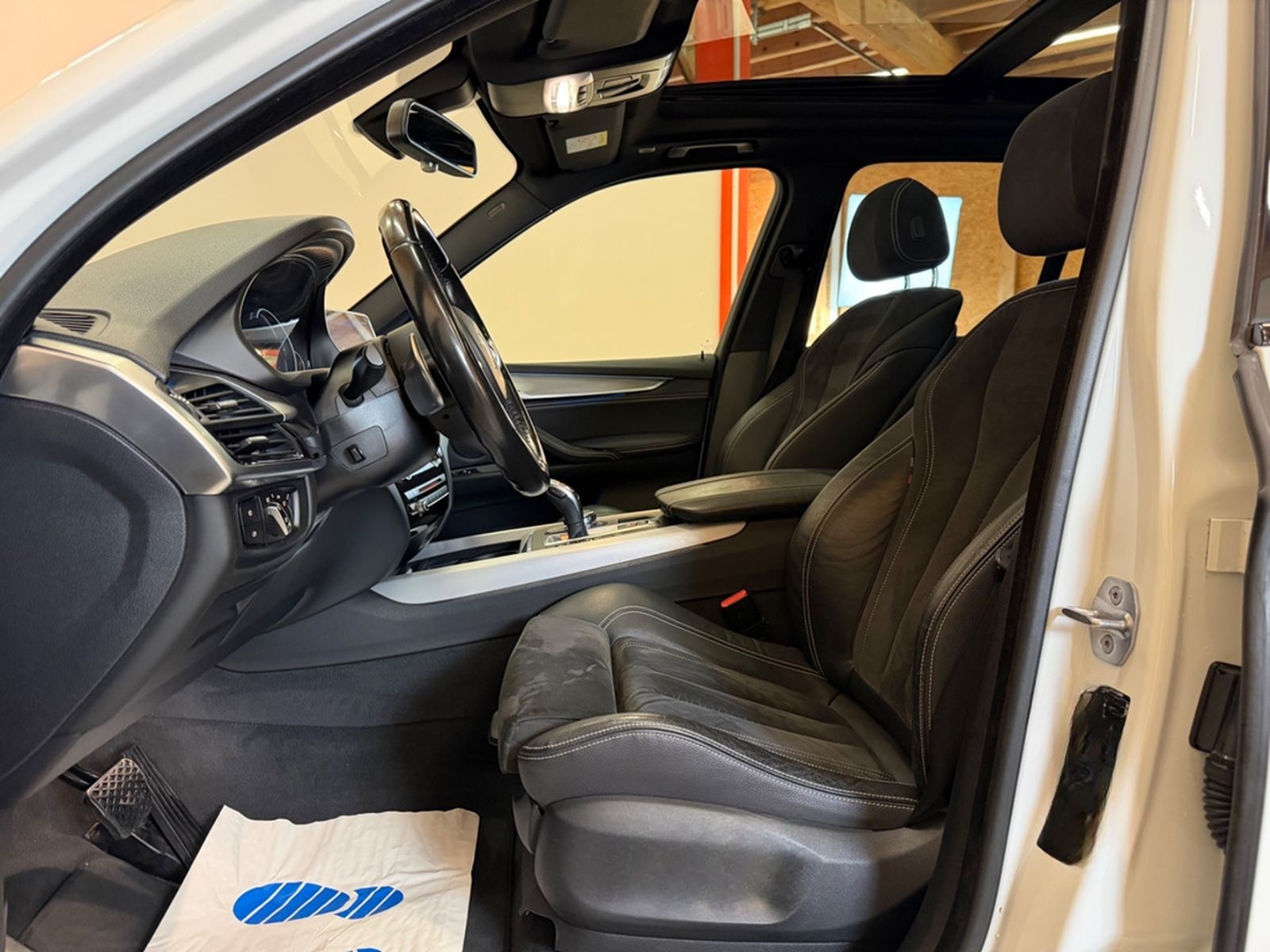 BMW X5 xDrive 30d M-Paket/PANO/AHK/HUD/HiFi/R-KAM/SH foto 13
