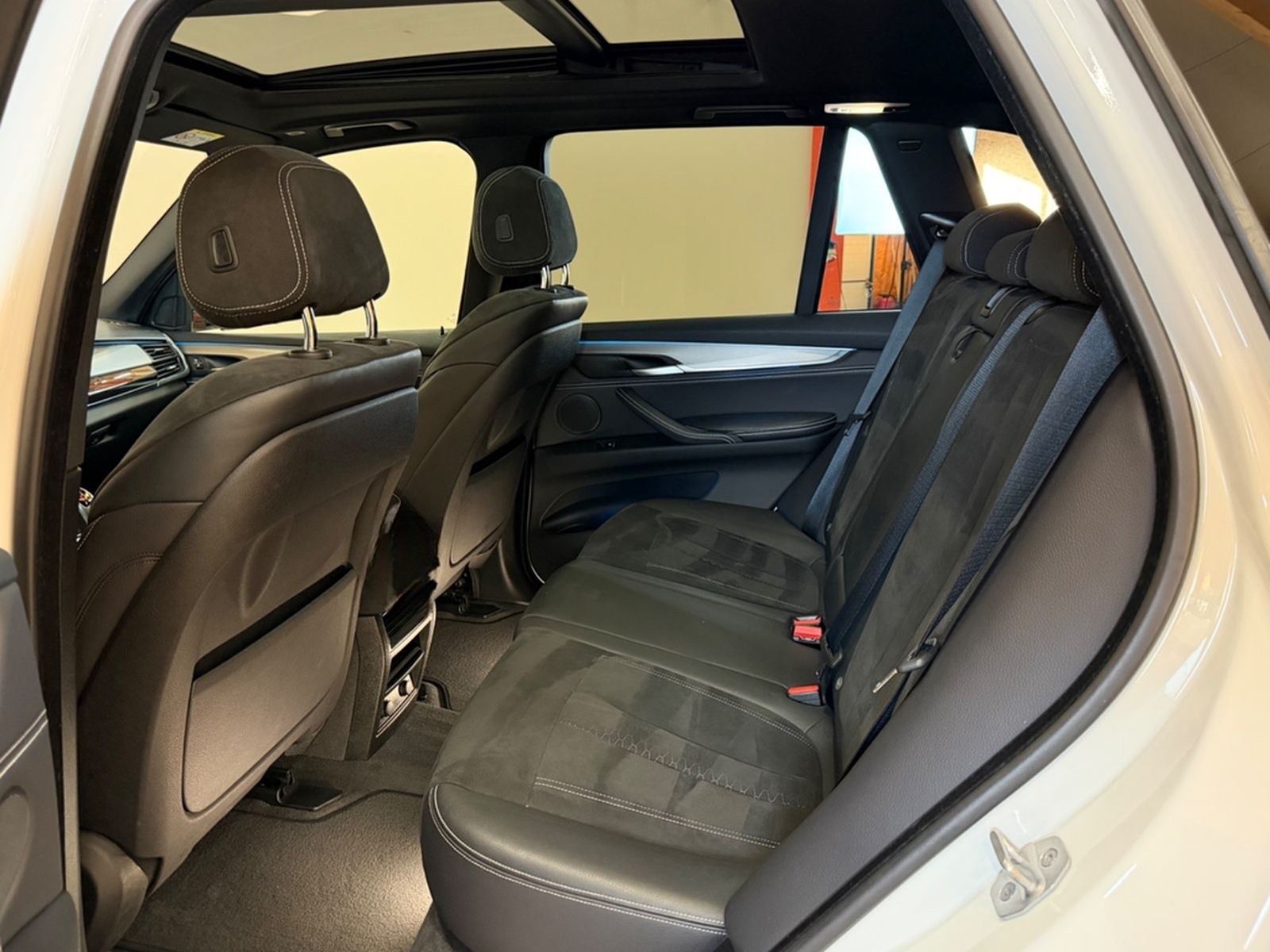 BMW X5 xDrive 30d M-Paket/PANO/AHK/HUD/HiFi/R-KAM/SH foto 19