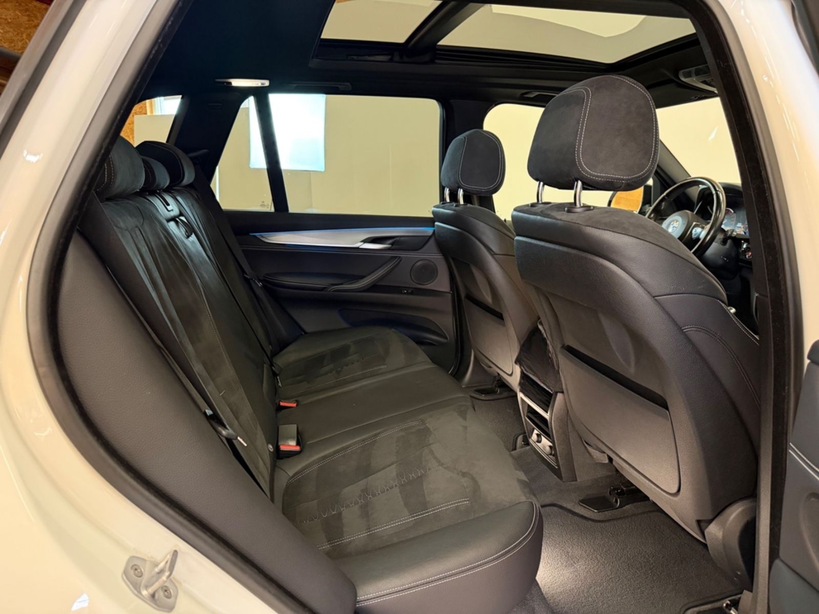 BMW X5 xDrive 30d M-Paket/PANO/AHK/HUD/HiFi/R-KAM/SH foto 20