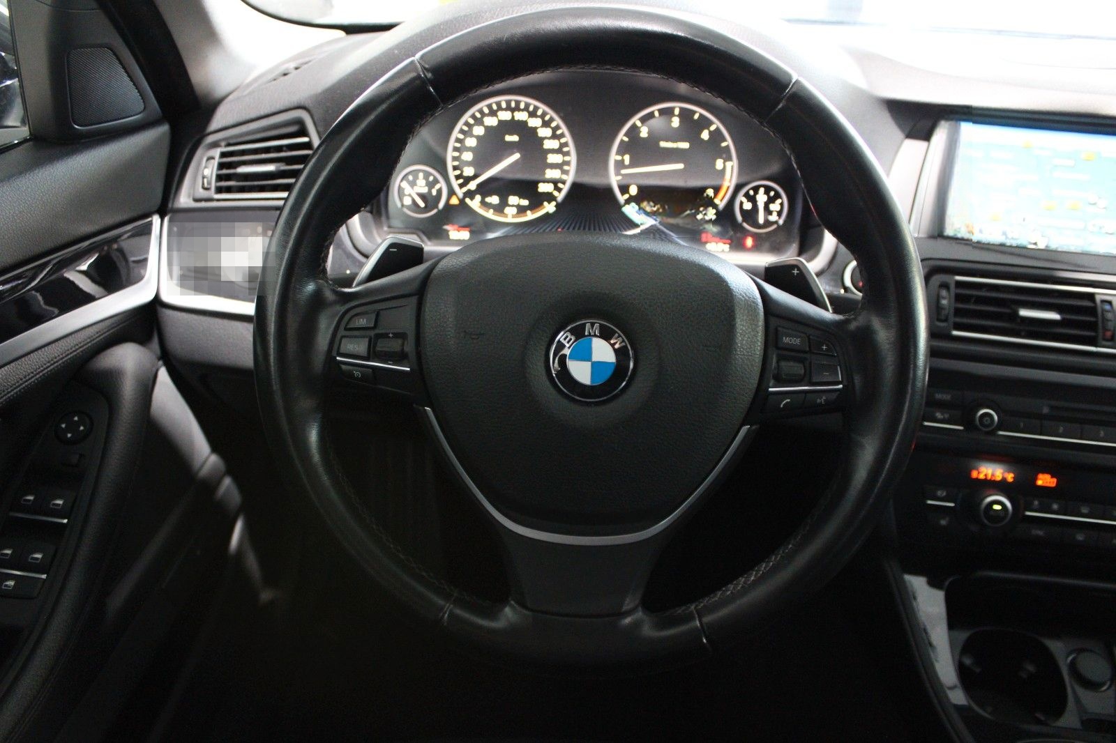 BMW 530 d Aut.Sport Shadow-Line Leder Navi pro. foto 16