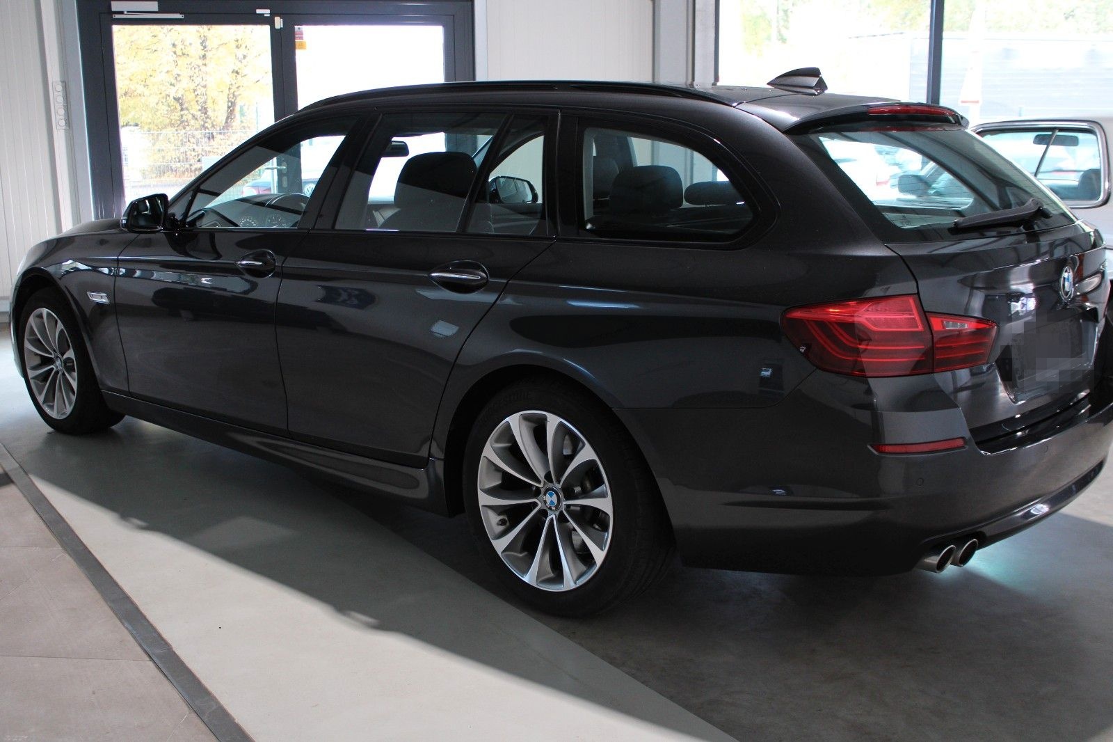 BMW 530 d Aut.Sport Shadow-Line Leder Navi pro. foto 4