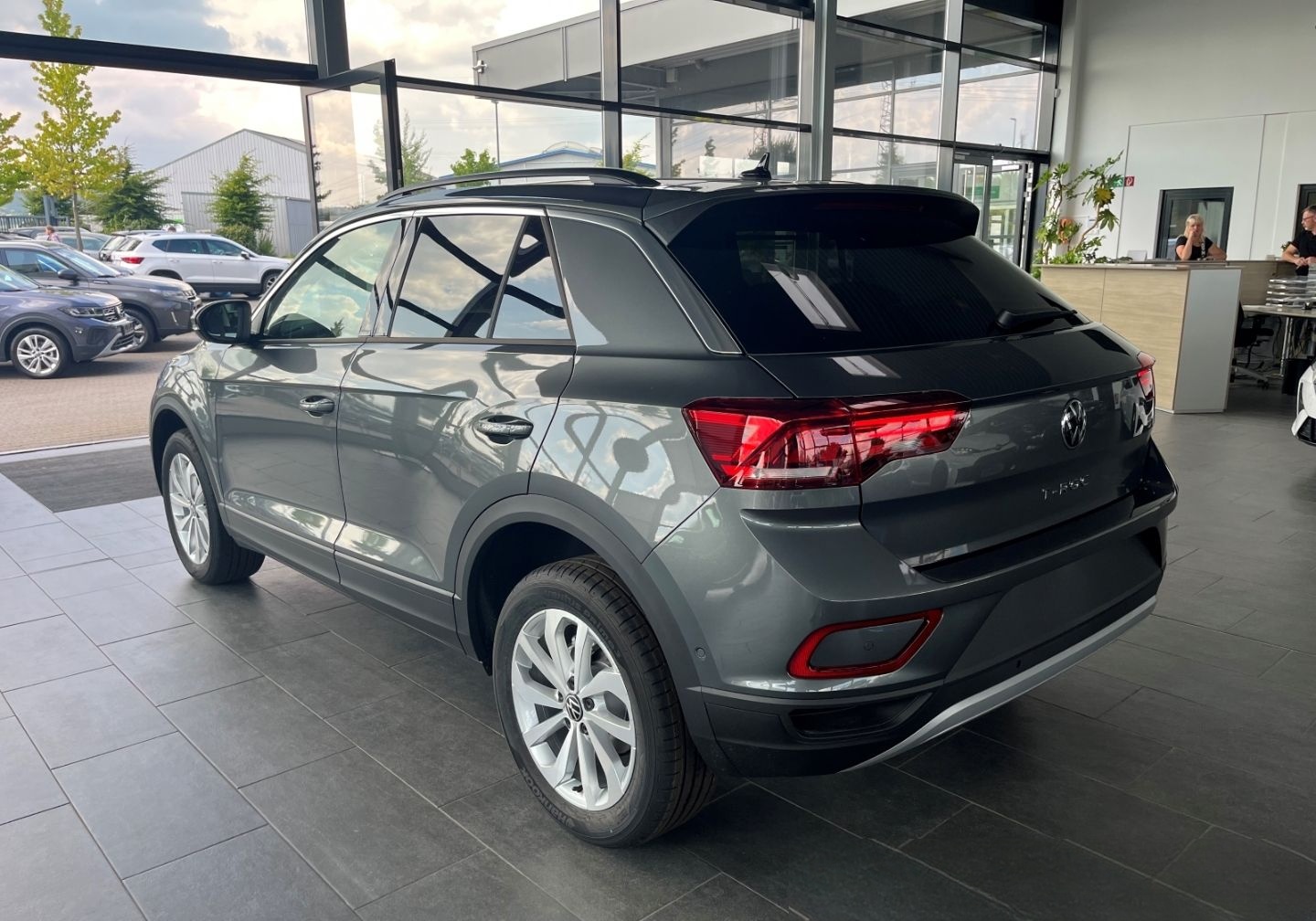 Volkswagen T-Roc Prime 1.5 TSI Navi Keyless LED Kamera ACC  foto 6
