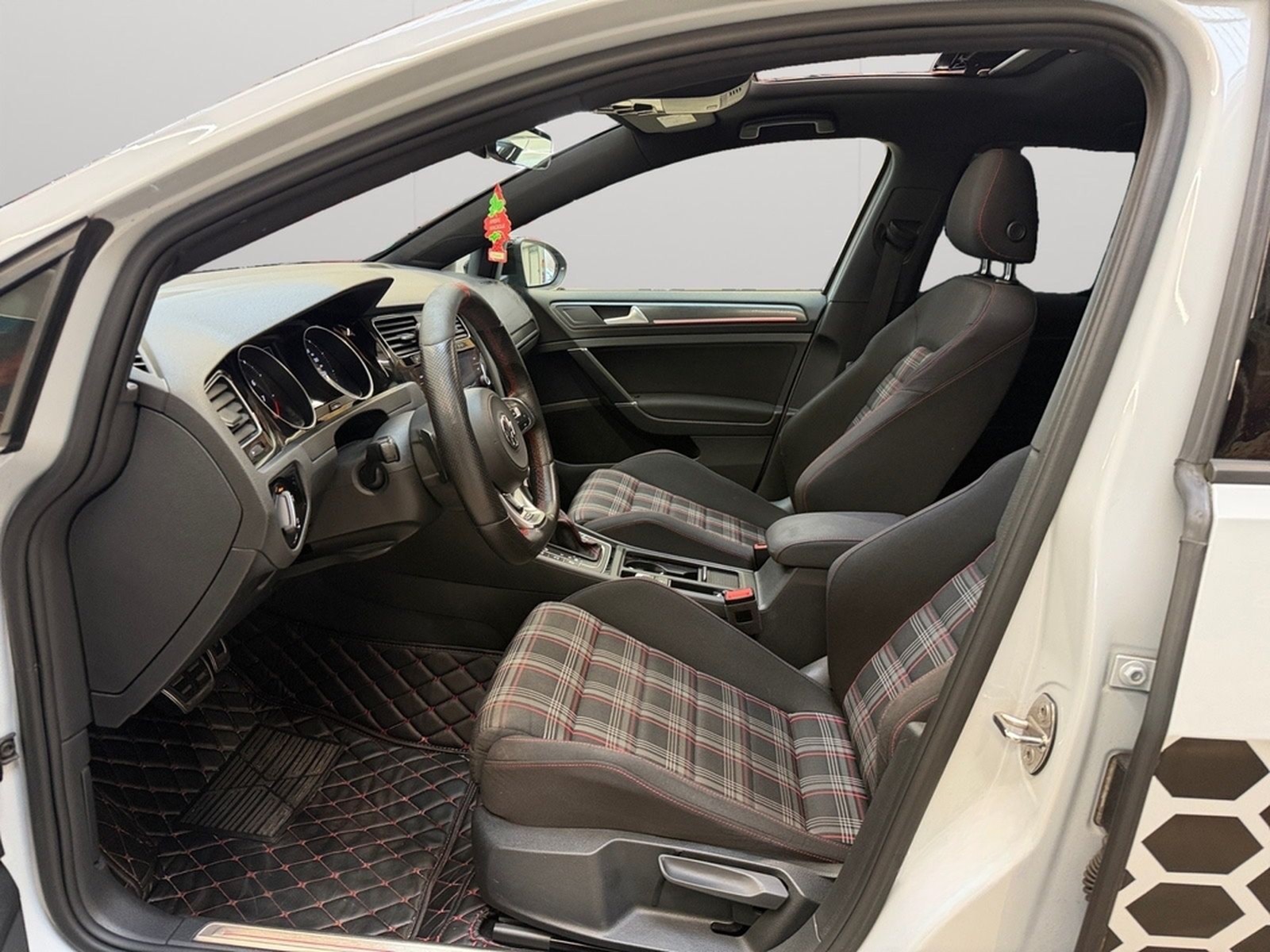 Volkswagen Golf VII GTI Soundsystem/Keyless/Auspuffanlage foto 9