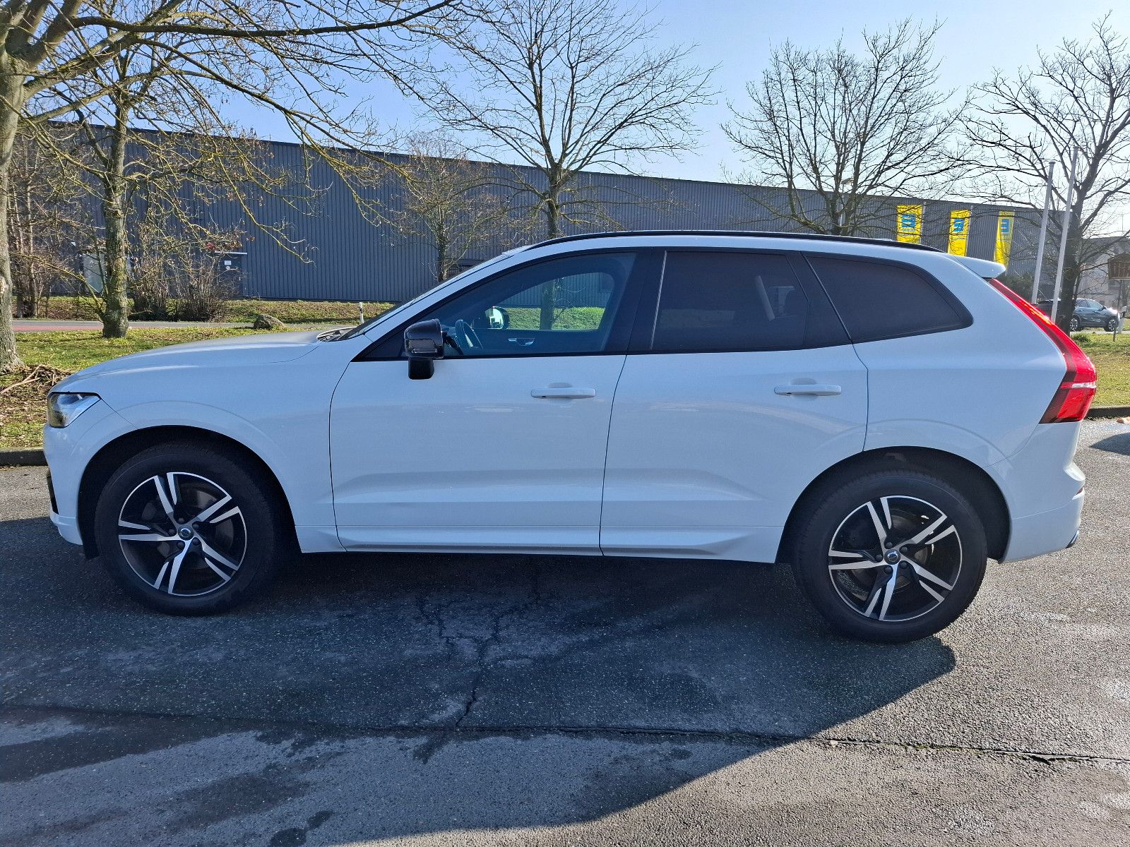 Volvo XC 60 R Design AWD*XeniumP.*Panoramadach*LED*CAM foto 8