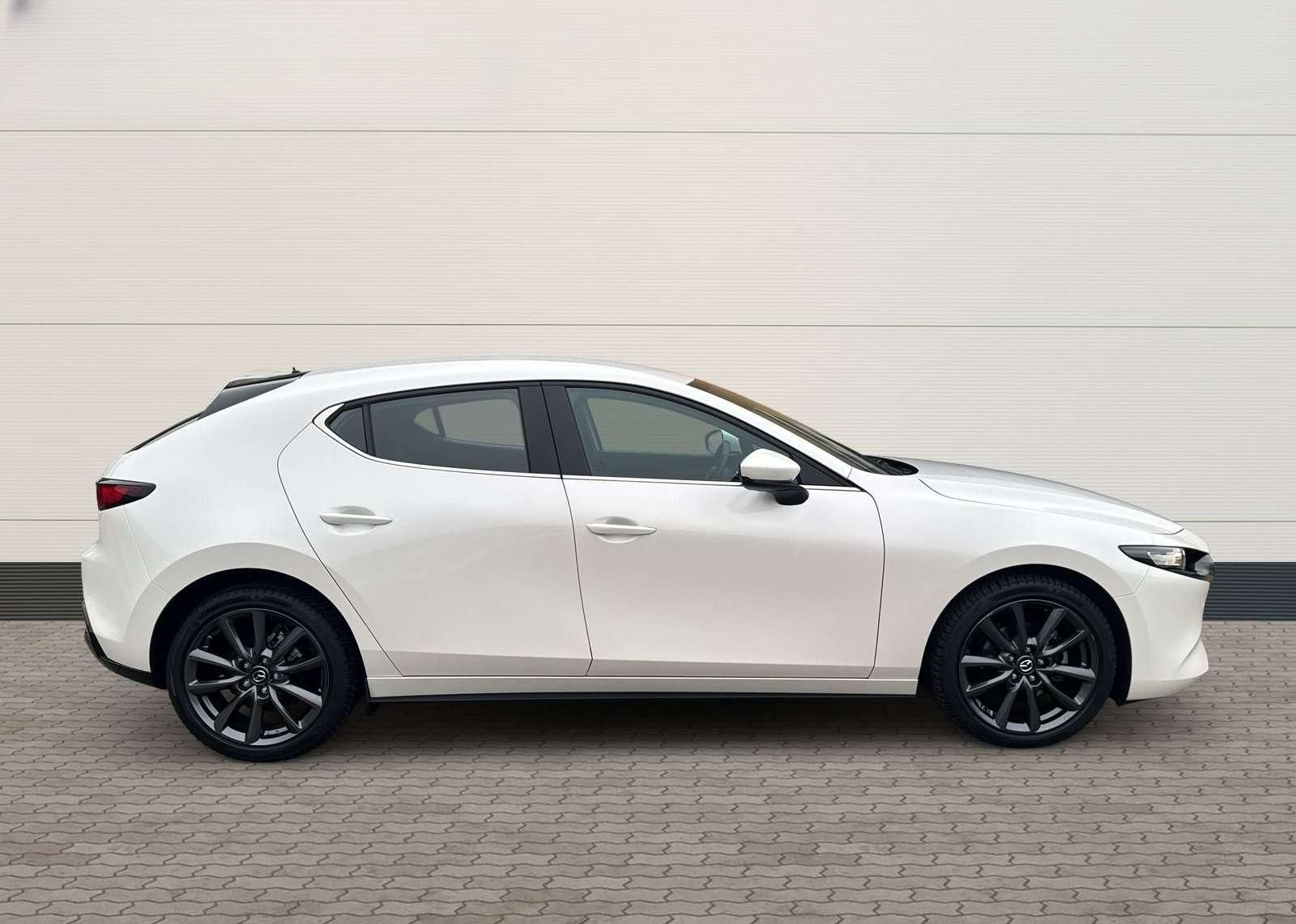 Mazda 3 Centre-Line-NAVI-KAMERA-SITZHEIZUNG-LED foto 14