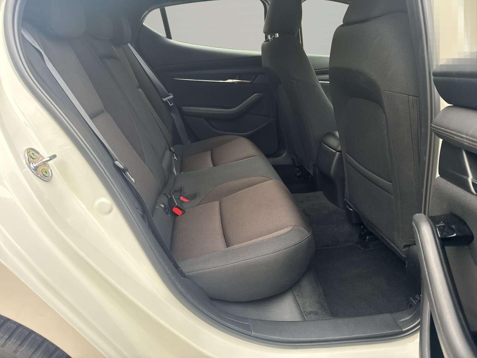 Mazda 3 Centre-Line-NAVI-KAMERA-SITZHEIZUNG-LED foto 7