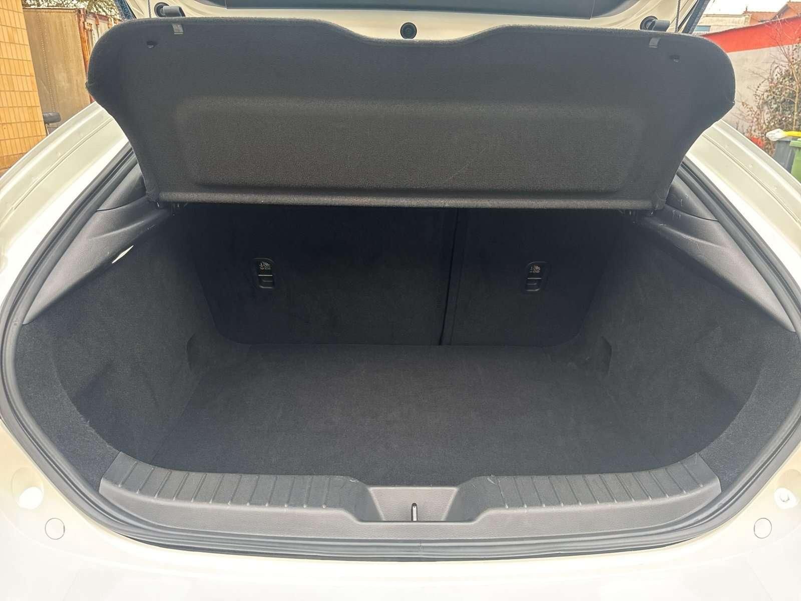Mazda 3 Centre-Line-NAVI-KAMERA-SITZHEIZUNG-LED foto 8