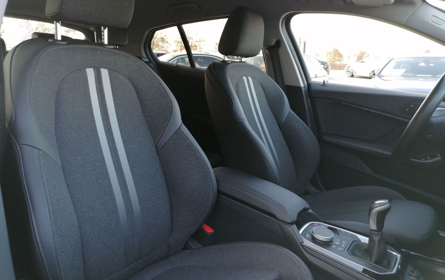 BMW 116 i Sport Line LED Navi DAB Shz Sportsitz Lenk foto 16