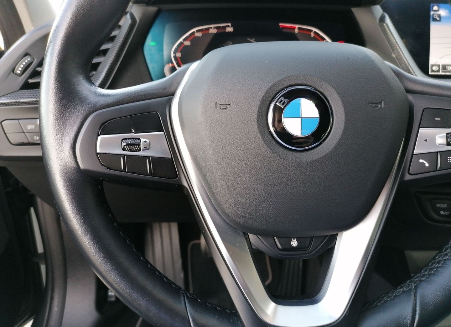 BMW 116 i Sport Line LED Navi DAB Shz Sportsitz Lenk foto 20