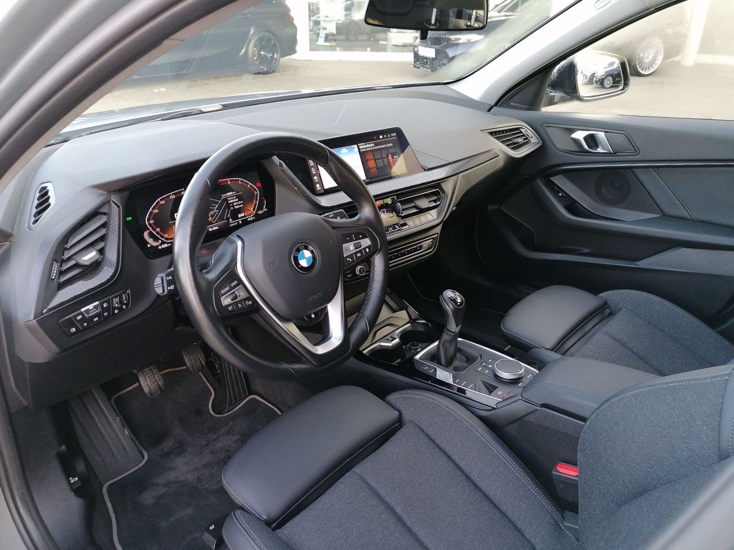 BMW 116 i Sport Line LED Navi DAB Shz Sportsitz Lenk foto 6