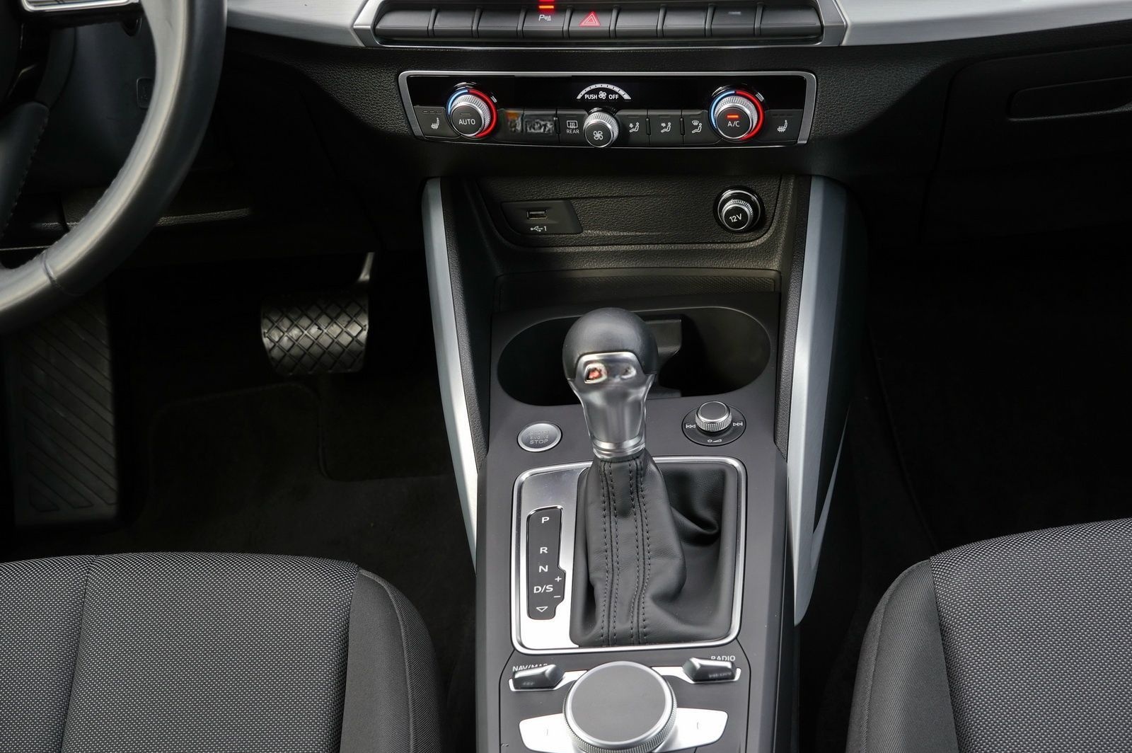 Audi Q2 35 TDI quattro Virtual*LED*Navi*Sound*ACC foto 7