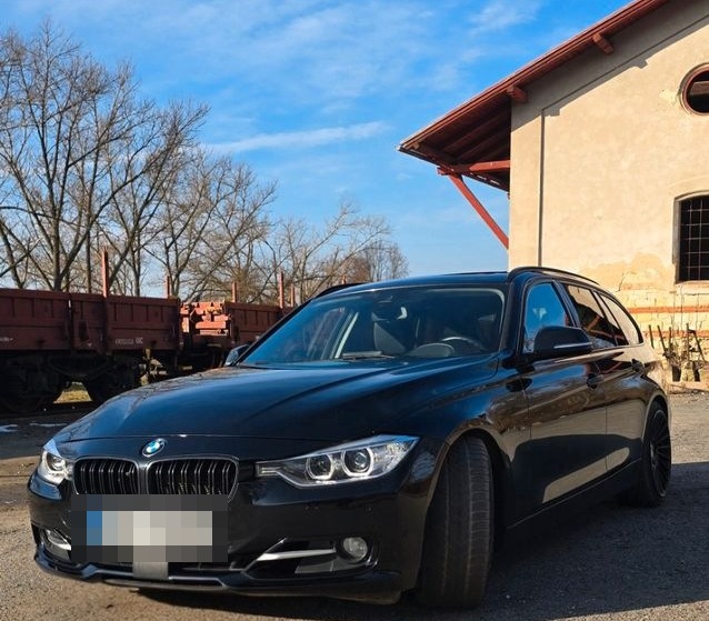BMW 330d xDrive Touring Sport Line Automatic Spo... foto 2