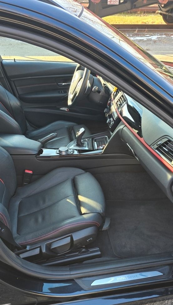 BMW 330d xDrive Touring Sport Line Automatic Spo... foto 9