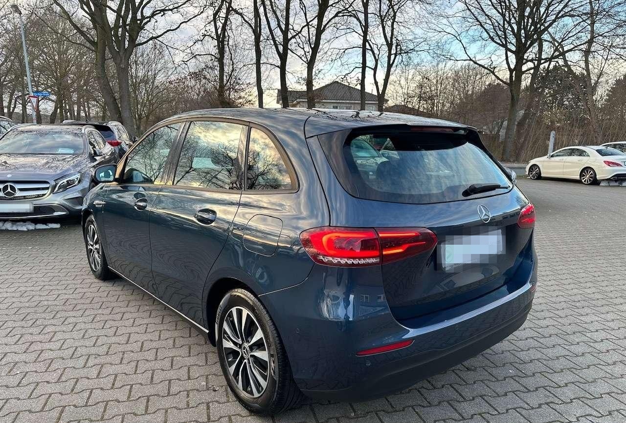 Mercedes-Benz B 180 7G-DCT Automatik foto 4