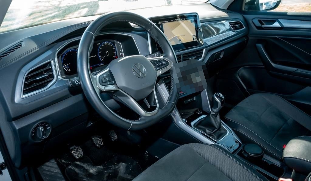 Volkswagen T-Roc 1.5 TSI Style Standhz/Keyless/AppConn/NAVI foto 3