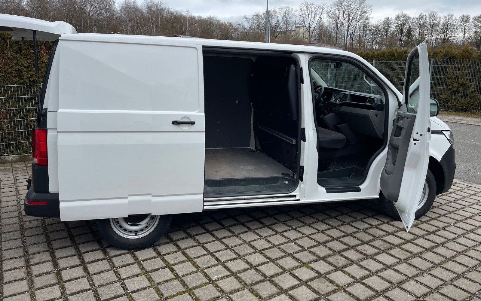 Volkswagen T6.1 Transporter Kasten EcoProfi FWD AHK/PDC/DAB foto 4