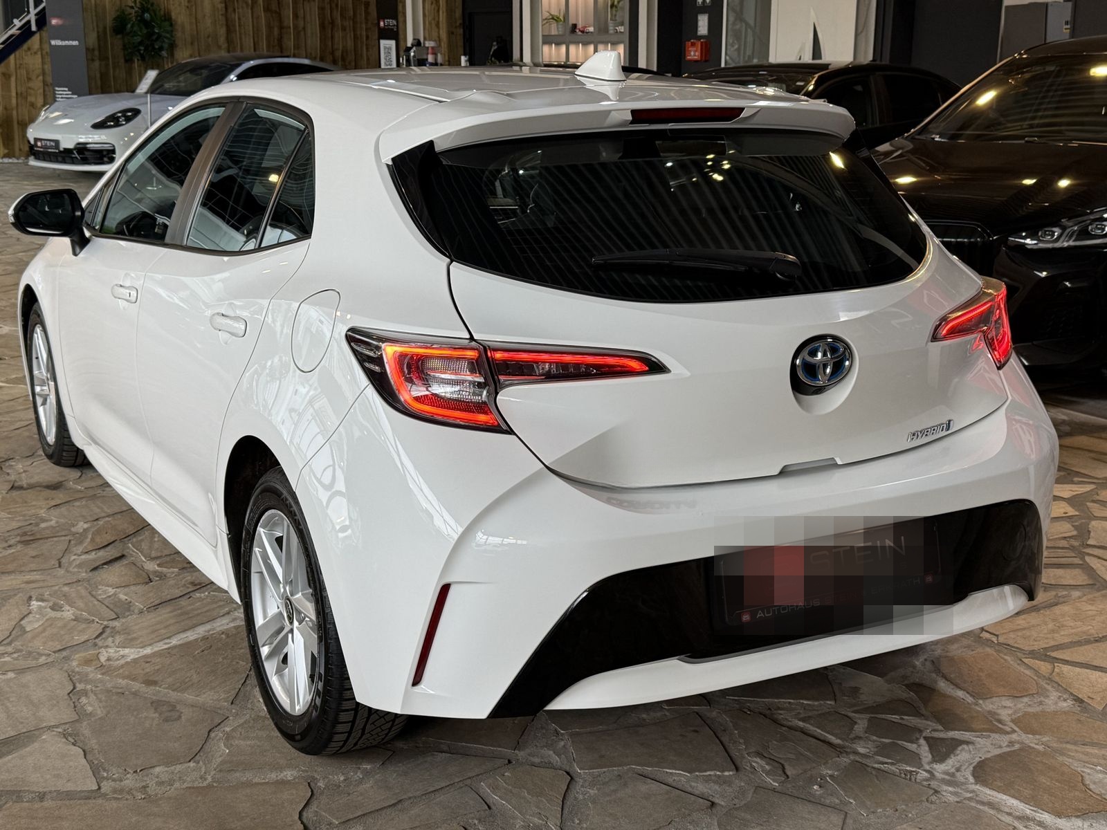 Toyota Corolla Hybrid 1.8 /Kamera / Lane / SHZ /Carplay foto 2