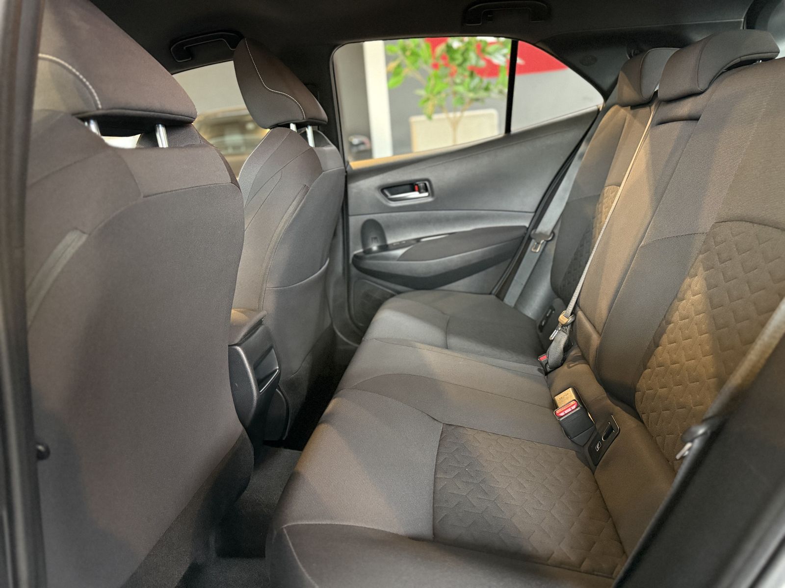 Toyota Corolla Hybrid 1.8 /Kamera / Lane / SHZ /Carplay foto 11