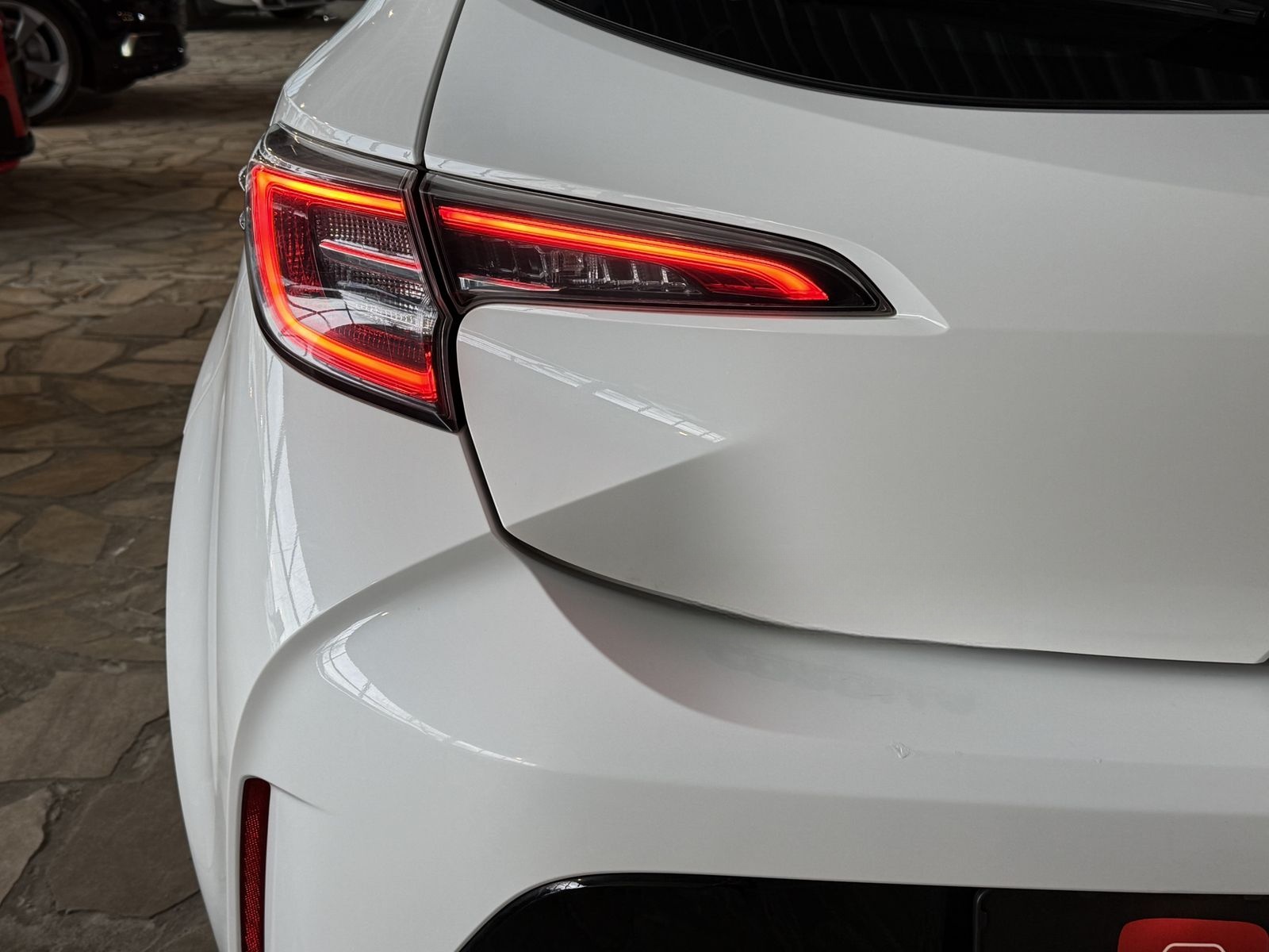 Toyota Corolla Hybrid 1.8 /Kamera / Lane / SHZ /Carplay foto 4