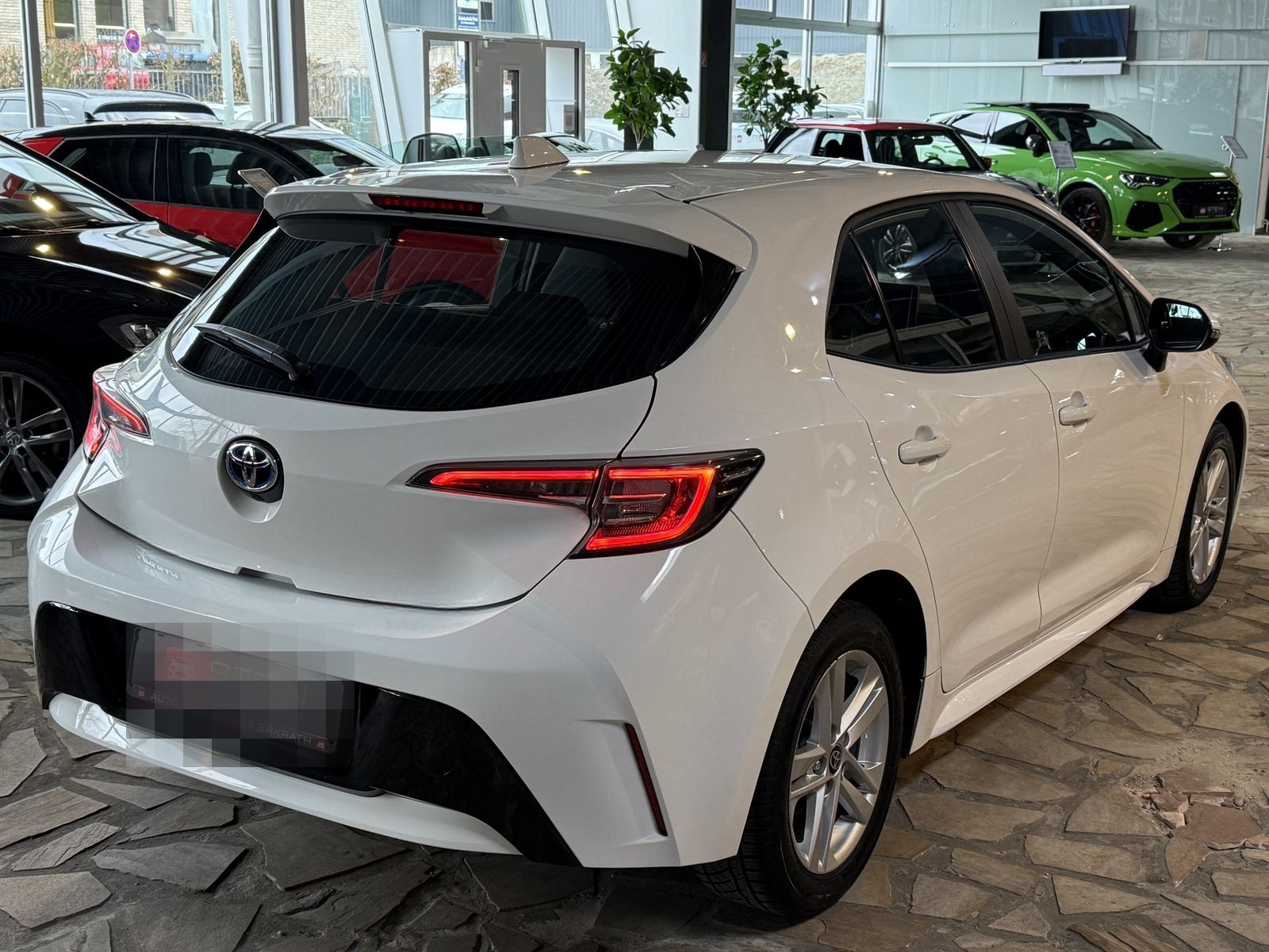 Toyota Corolla Hybrid 1.8 /Kamera / Lane / SHZ /Carplay foto 5